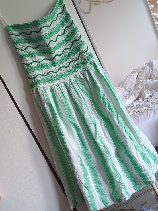 Anthropologie Dresses & Skirts - NWT🔖XL Anthropologie Strapless Green and White Smocked Dress
